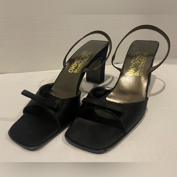 SALVATORE FERRAGAMO Black Satin Bow Tie Block Heels Women’s 9 1/2
